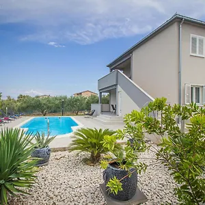 Rozarija Villa
